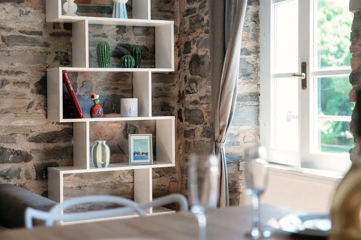 Daisy Flower Apartment - The House Of Travelers Como Italien