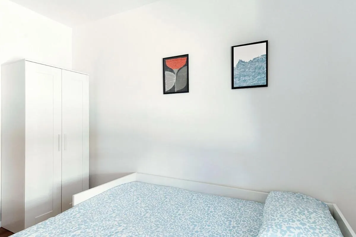 Daisy Flower Apartment - The House Of Travelers Como 0*,