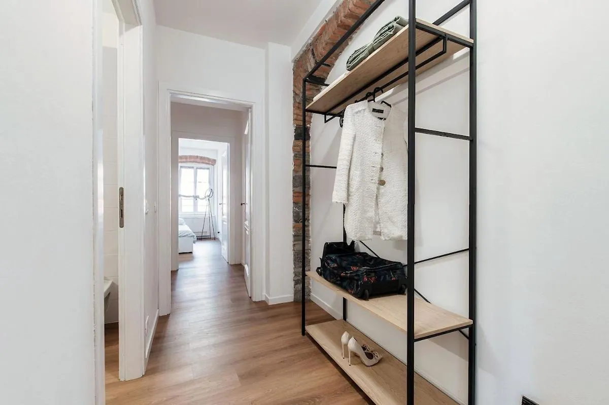 Daisy Flower Apartment - The House Of Travelers Como Italia