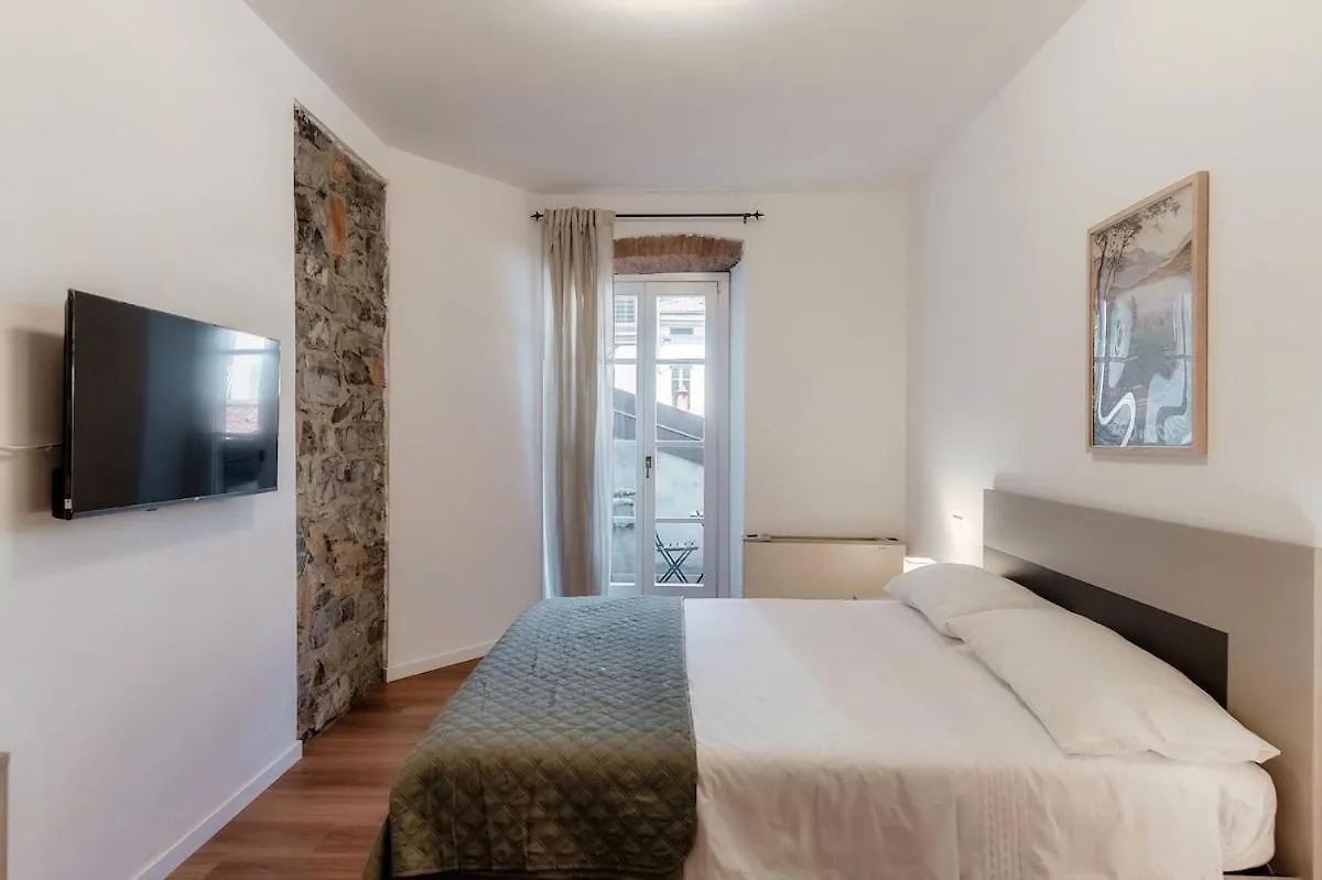 Daisy Flower Apartment - The House Of Travelers Como