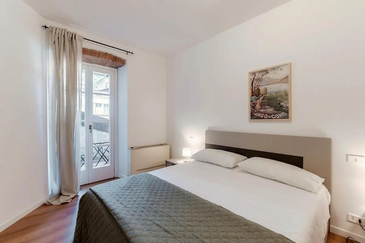 Daisy Flower Apartment - The House Of Travelers Como