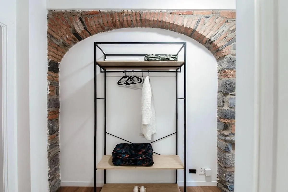 Daisy Flower Apartment - The House Of Travelers Como